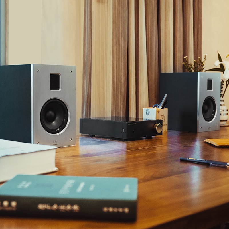 山靈&nbsp;氣動式高音無源音箱&nbsp;JET1，10月27日全網開售，零售價2798元。EA5+JET1&nbsp;HiFi音響套裝價7998元，均享受6期免息分期